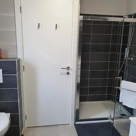 T2 Yucca Lcp - Beautiful 48 M2 2-room, 17 M2 Terrace, New, Air Conditioning 아파트
